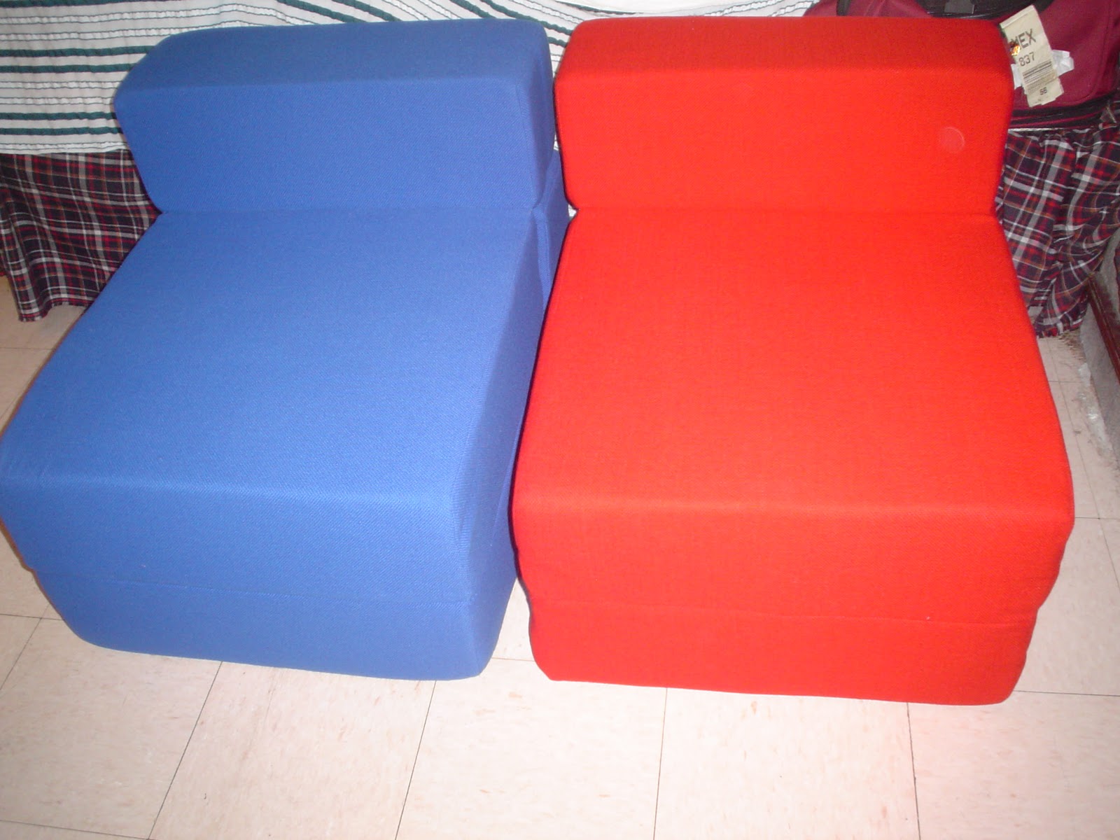muebles+rojo+y+azulJPG muebles+rojo+y+azulJPG