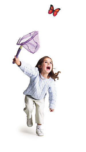 [girl_catching_butterfly.jpg]