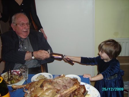 [Blog+12+-+cracker+pulling.jpg]