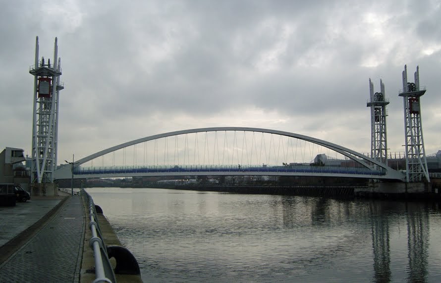 The Happy Pontist Manchester Bridges 10. Lowry Millennium Bridge
