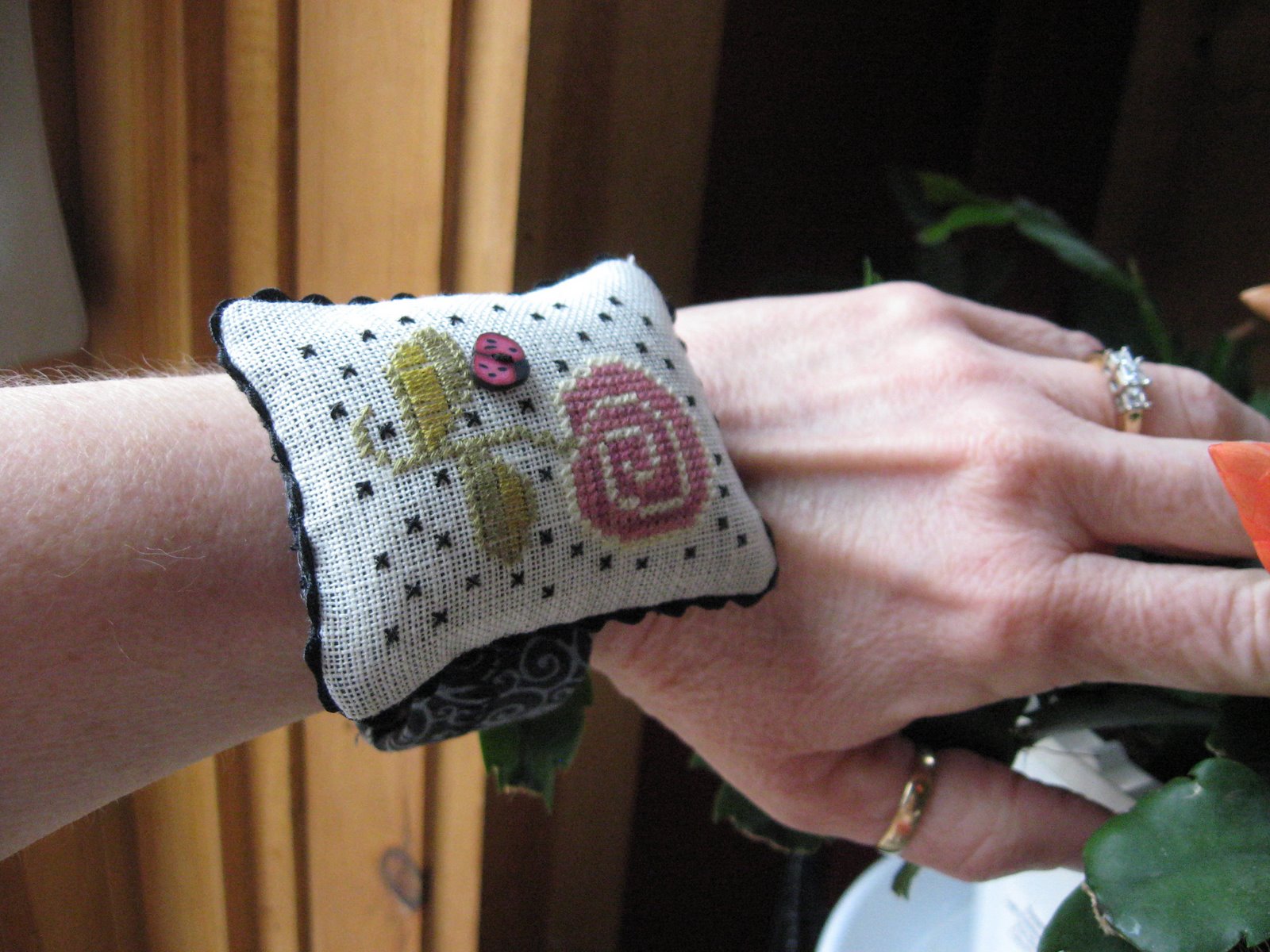 [pincushion+006.jpg]