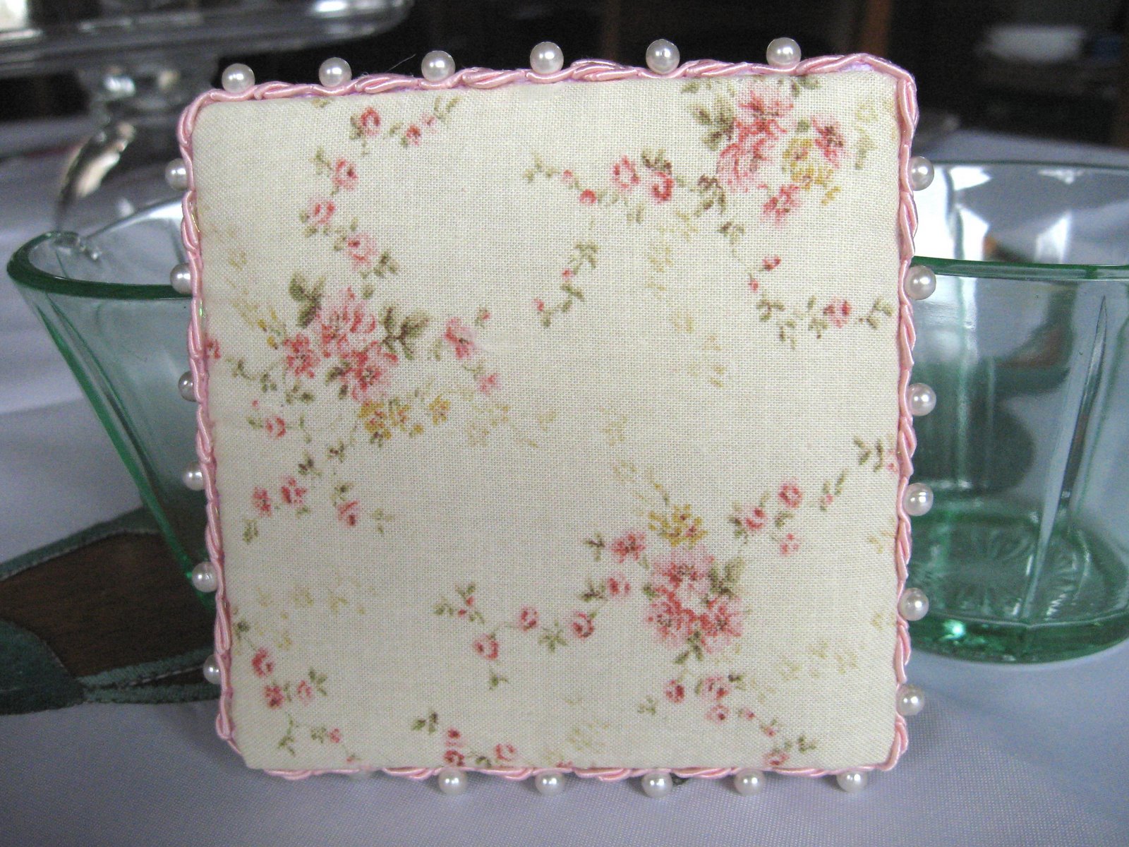 [Bunny+pinkeep+002.jpg]