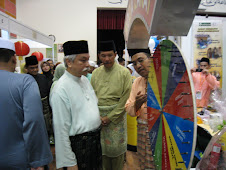 BERSAMA TUANKU MUKRIZ DAN MB N.S