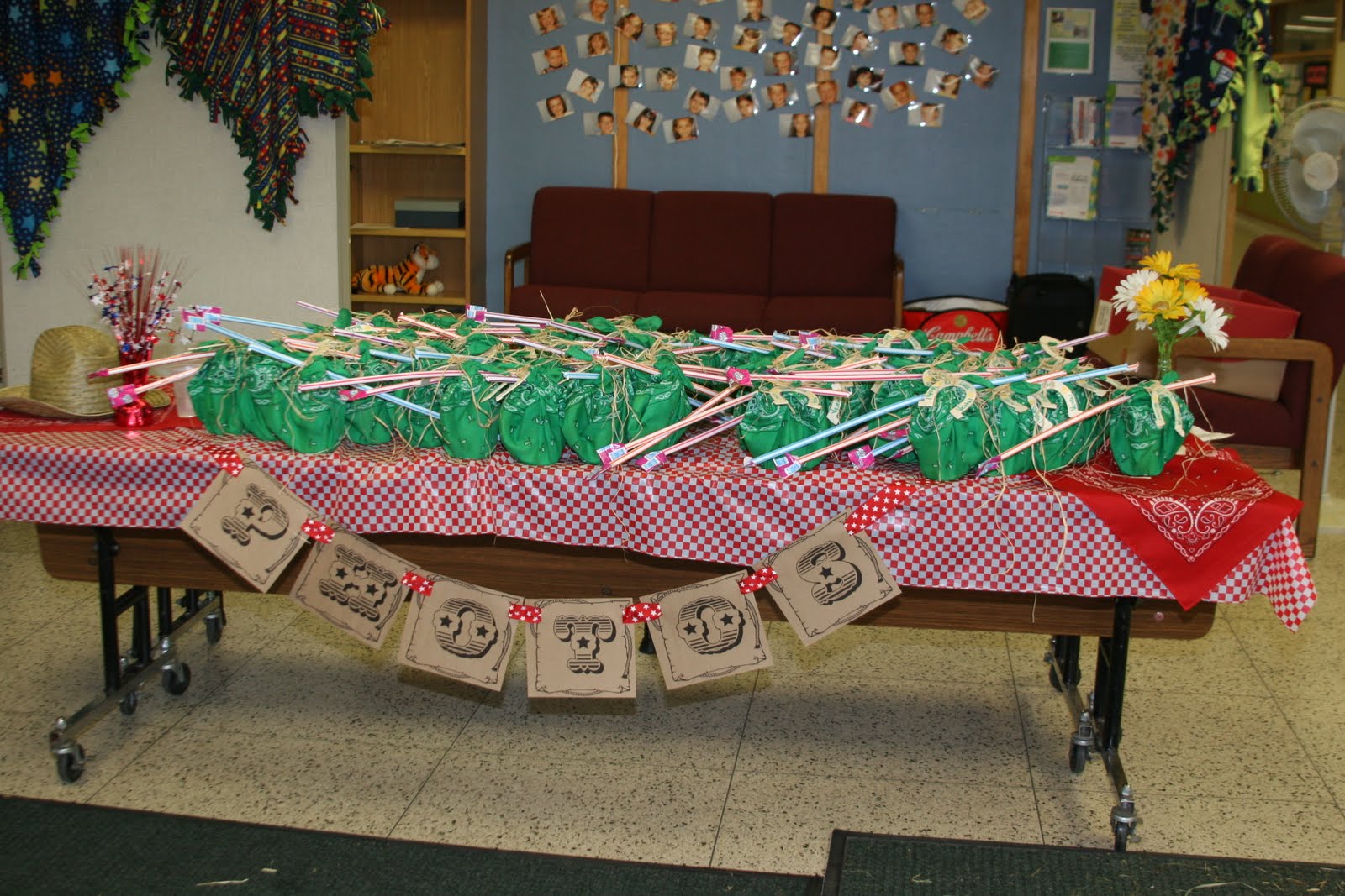 Punkie Pie's Place Hoedown Throwdown Party