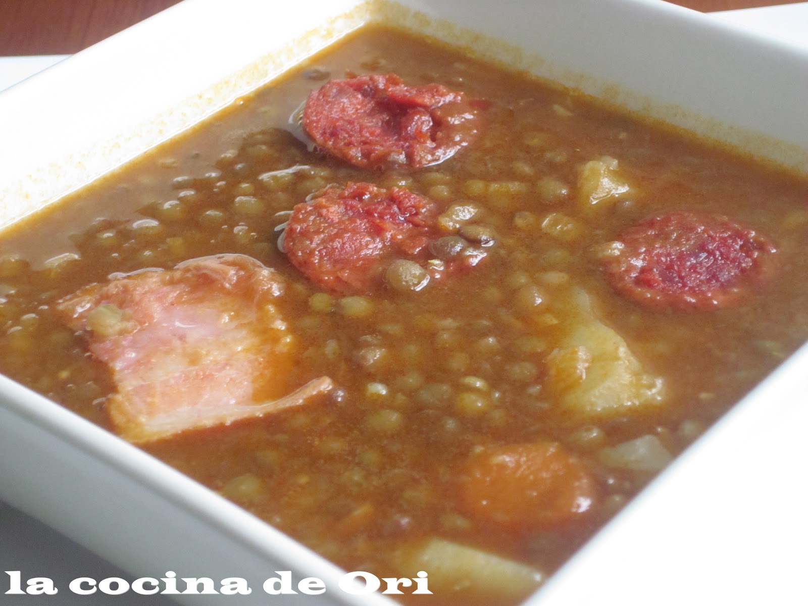 Unas calentitas lentejas con chorizo para este frío Unas calentitas lentejas con chorizo para este frío