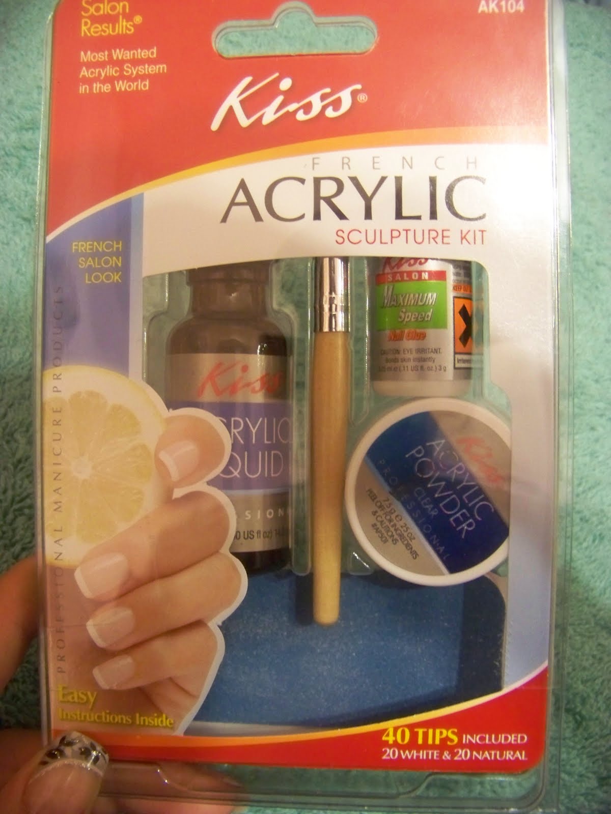 This kit comes with acrylic liquid, nail glue, acrylic powder,