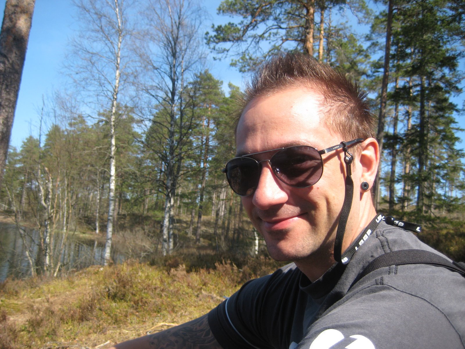 [Hökensås3.JPG]
