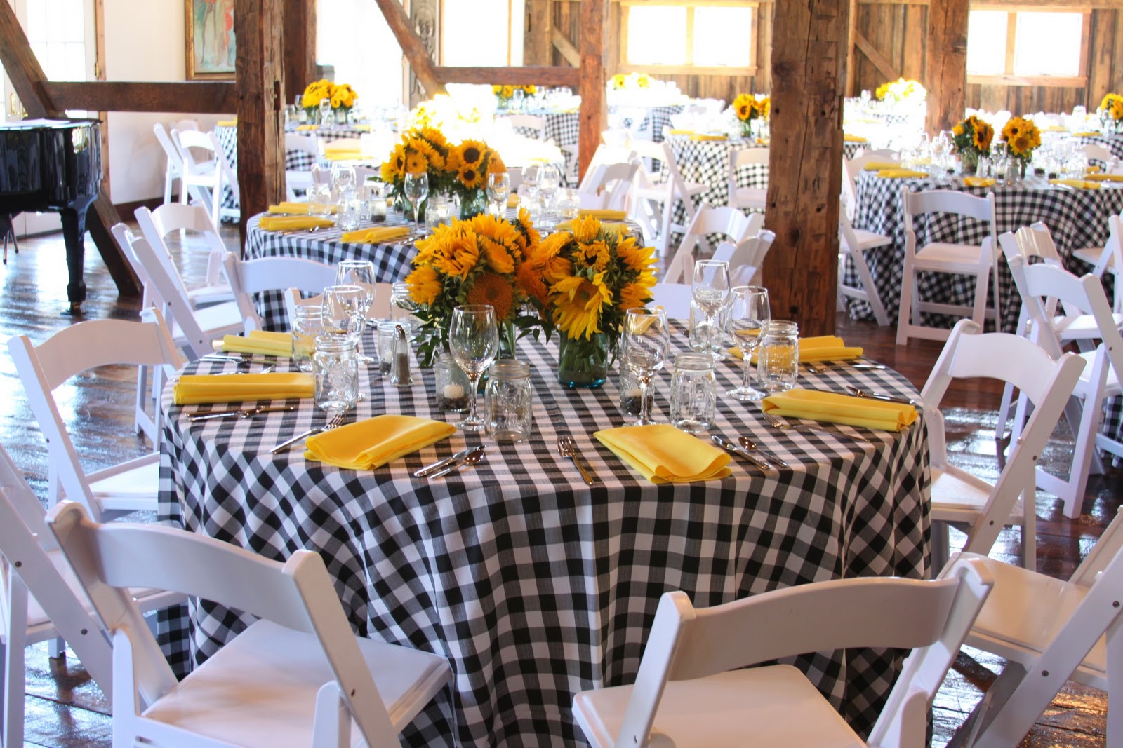 Riverside Farm Vermont Sarah S Autumn Wedding Sunflowers In