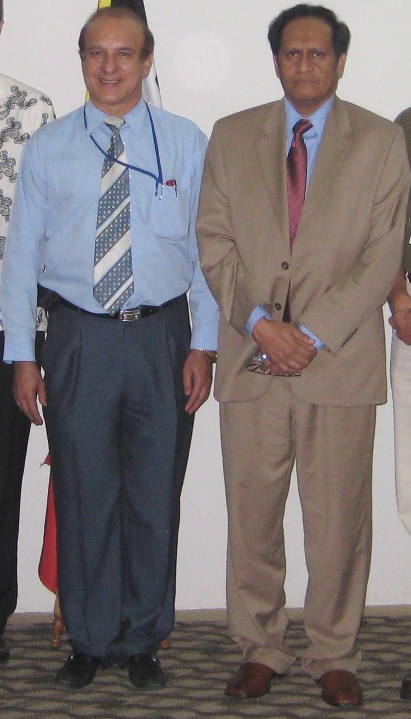 [joaonolugukolegakalae.jpg]