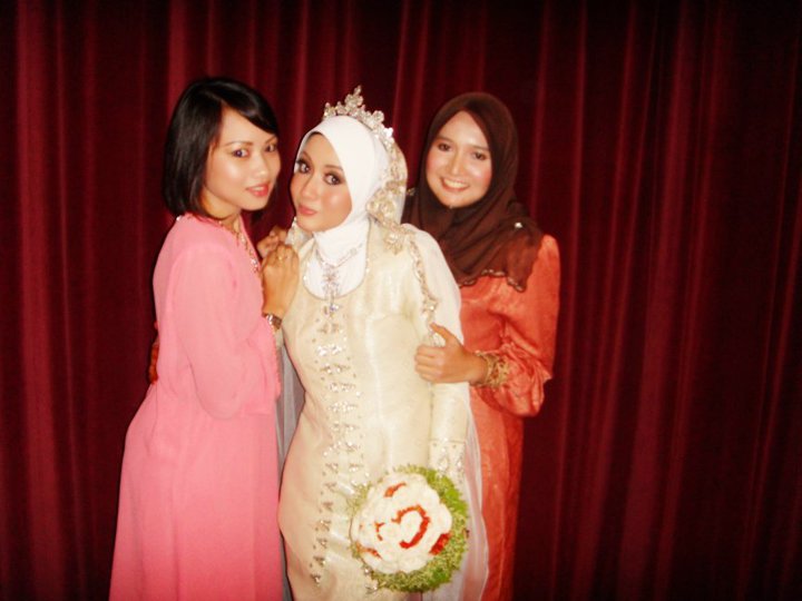 Perempuan+jujur