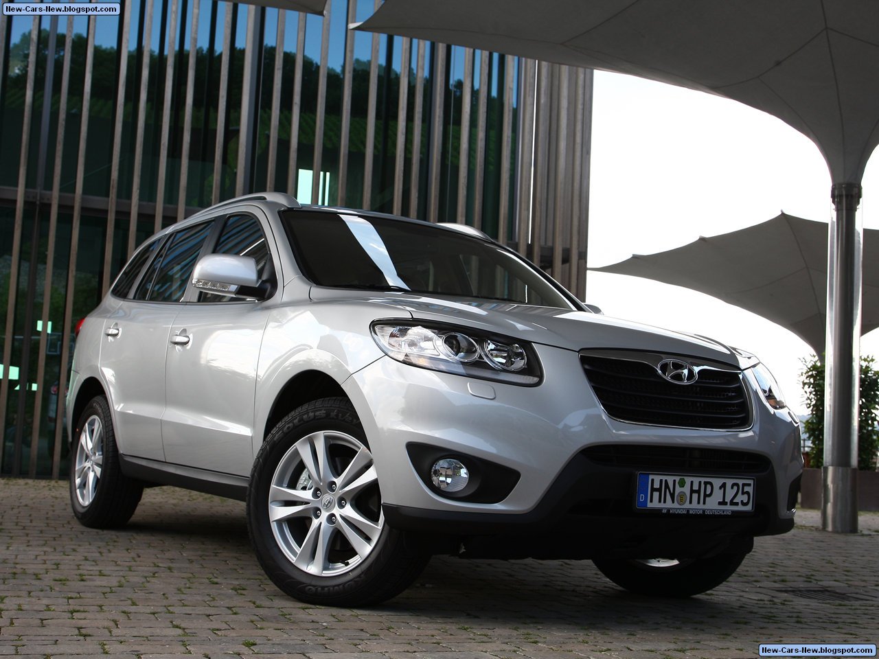 http://4.bp.blogspot.com/_U4w592tUDHM/TB-JbWm9UuI/AAAAAAAAB4E/h4Opt55v0bQ/s1600/Hyundai-Santa_Fe_2010_1280x960_wallpaper_03.jpg