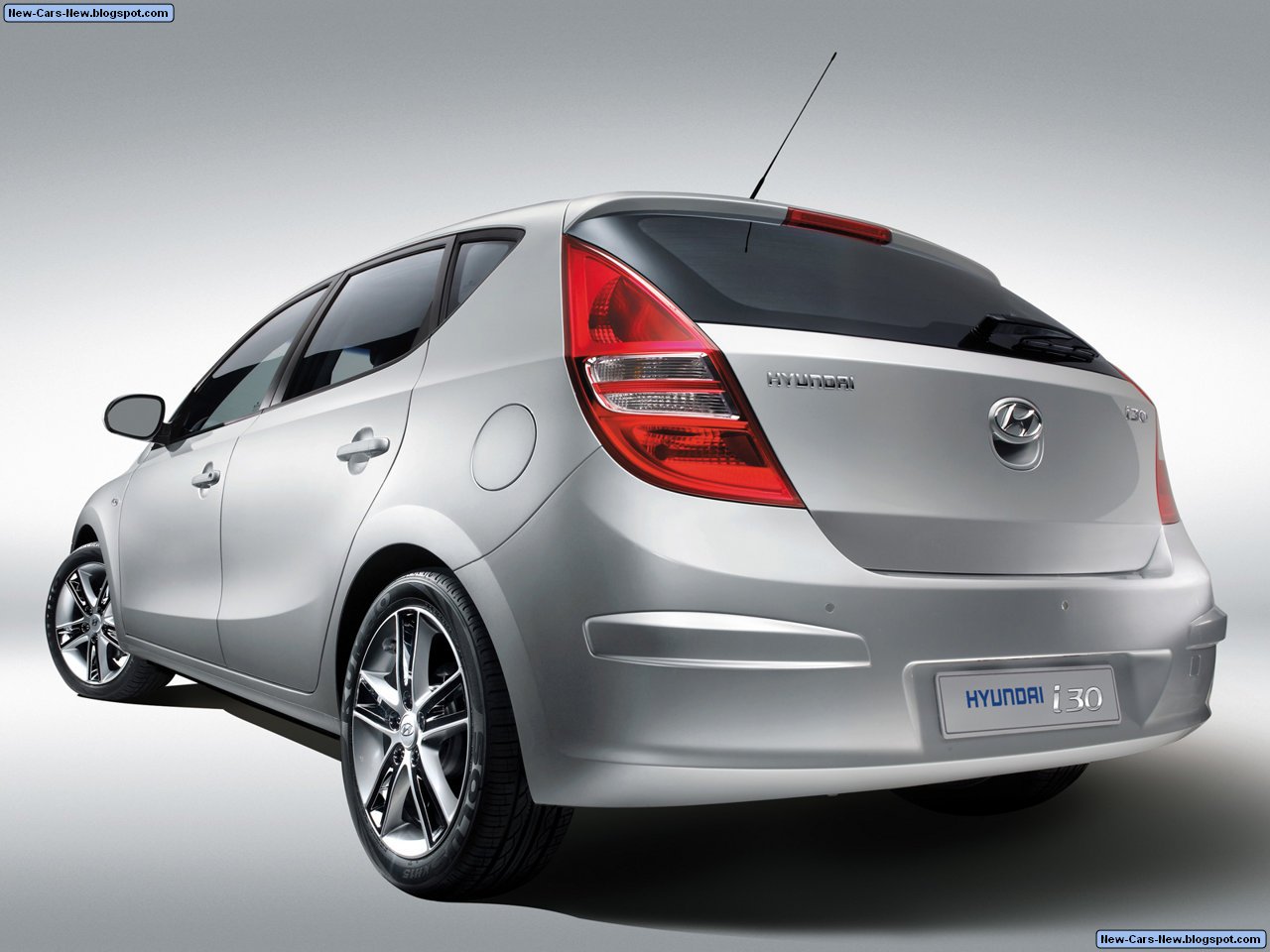 http://4.bp.blogspot.com/_U4w592tUDHM/TB0s79SRSyI/AAAAAAAAAE0/lrsJB_VX8I0/s1600/Hyundai-i30_2008_1280x960_wallpaper_03.jpg
