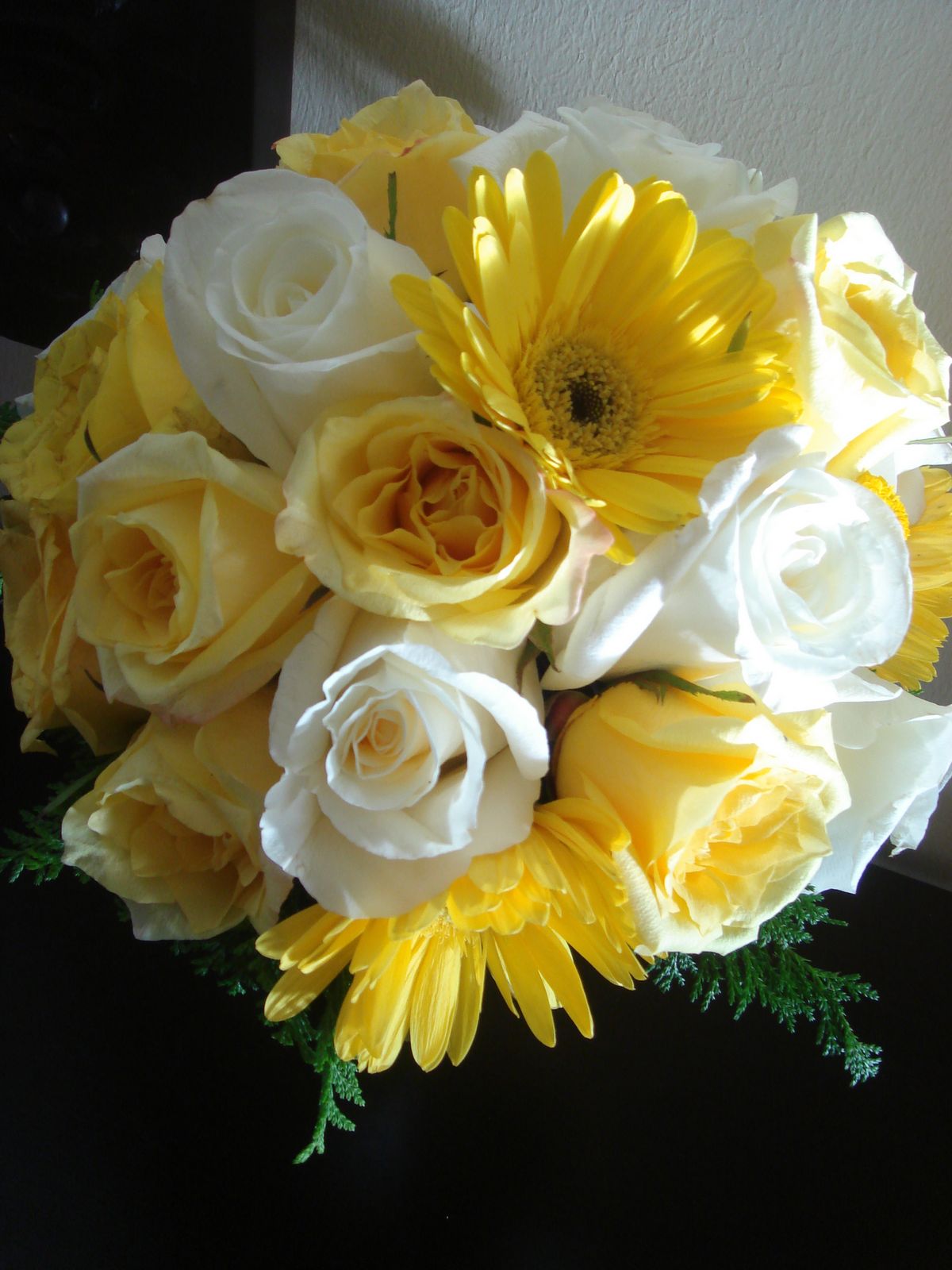 Daisies+and+roses+bouquet