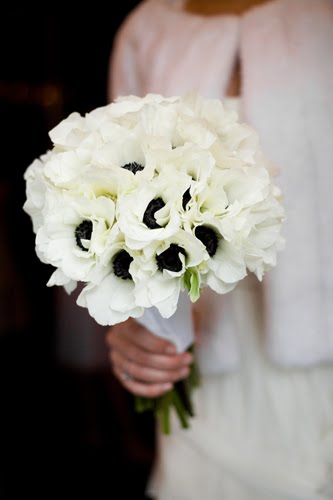 Strong black and white color combination of anemone bridal bouquets