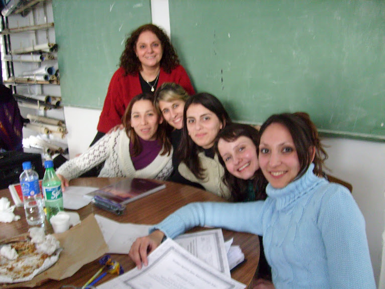 Ana y gente de tercero