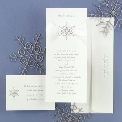 Luxurious White Wedding Invitations With Snowflake Ornament Luxurious White Wedding Invitations With Snowflake Ornament