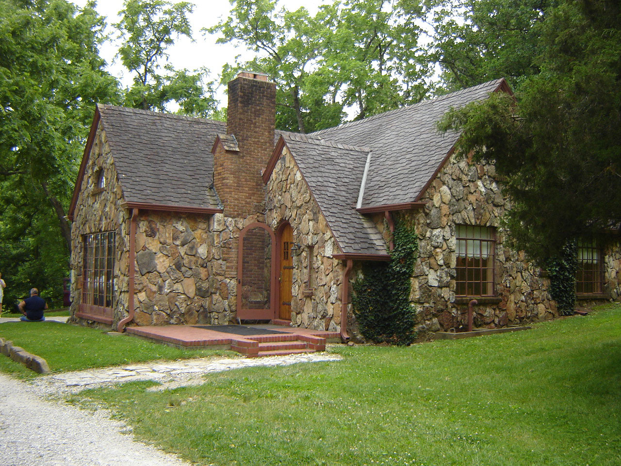 [200706stonehouse.jpg]