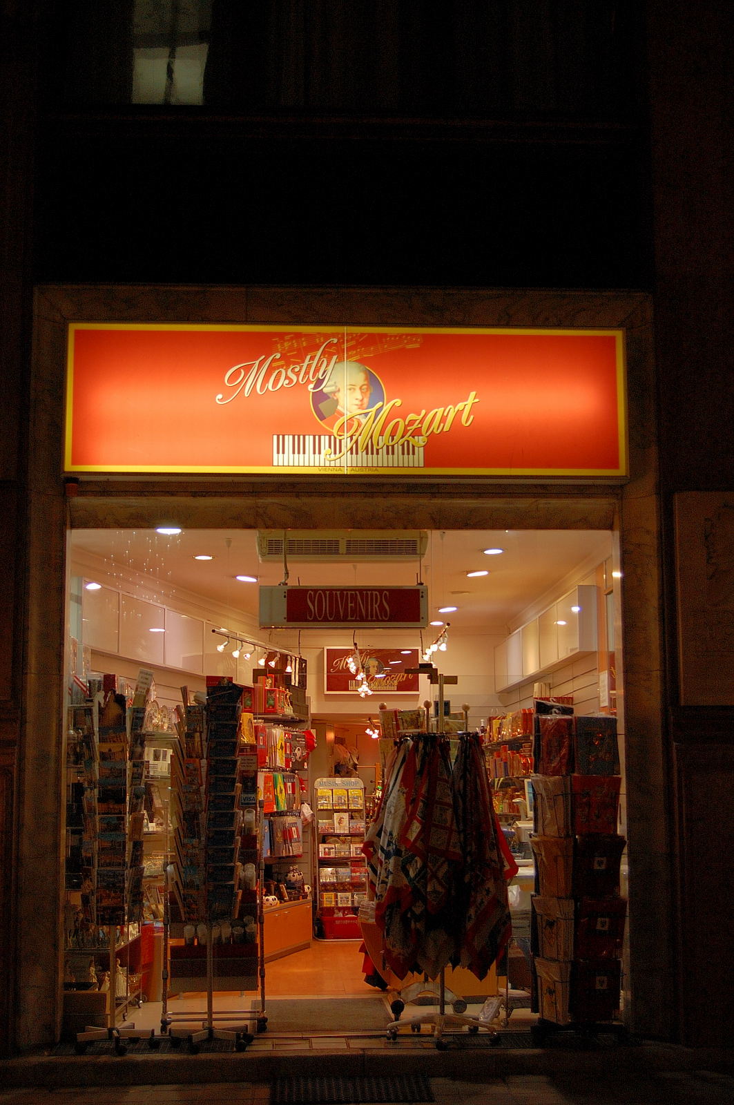 [pidu0001_41.JPG]