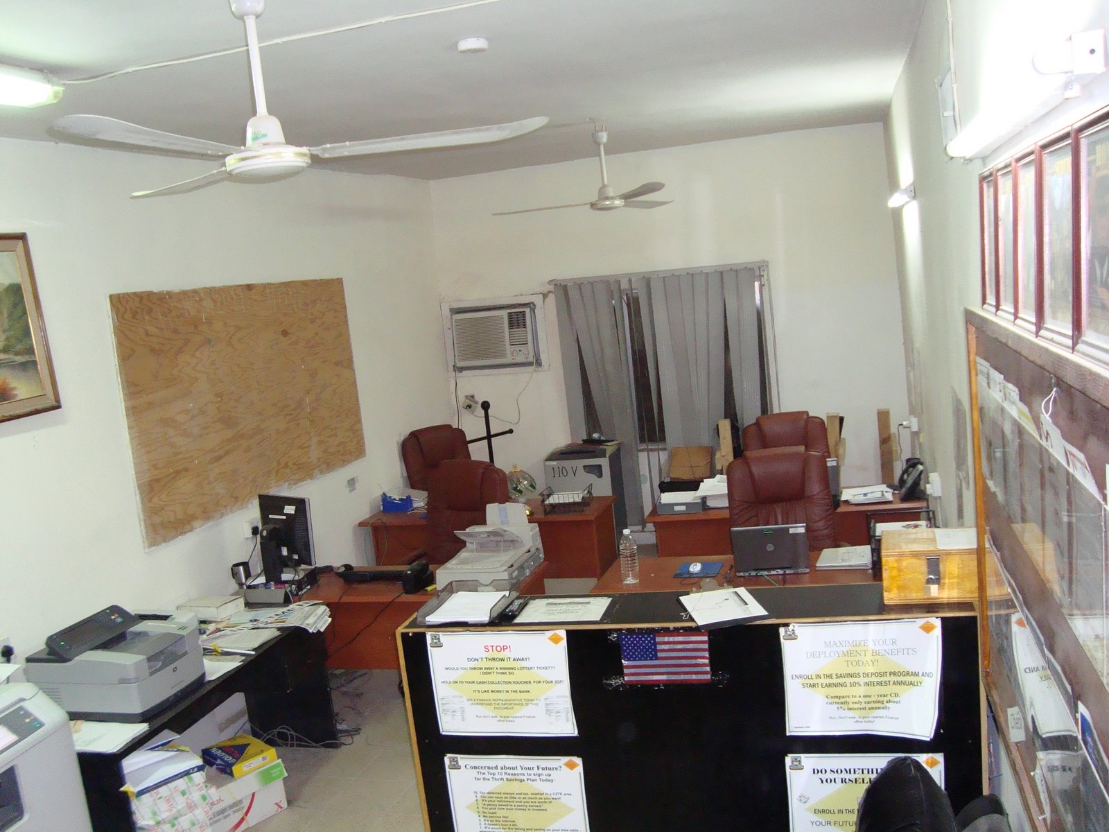 [Costumer+Service+working+hard.JPG]