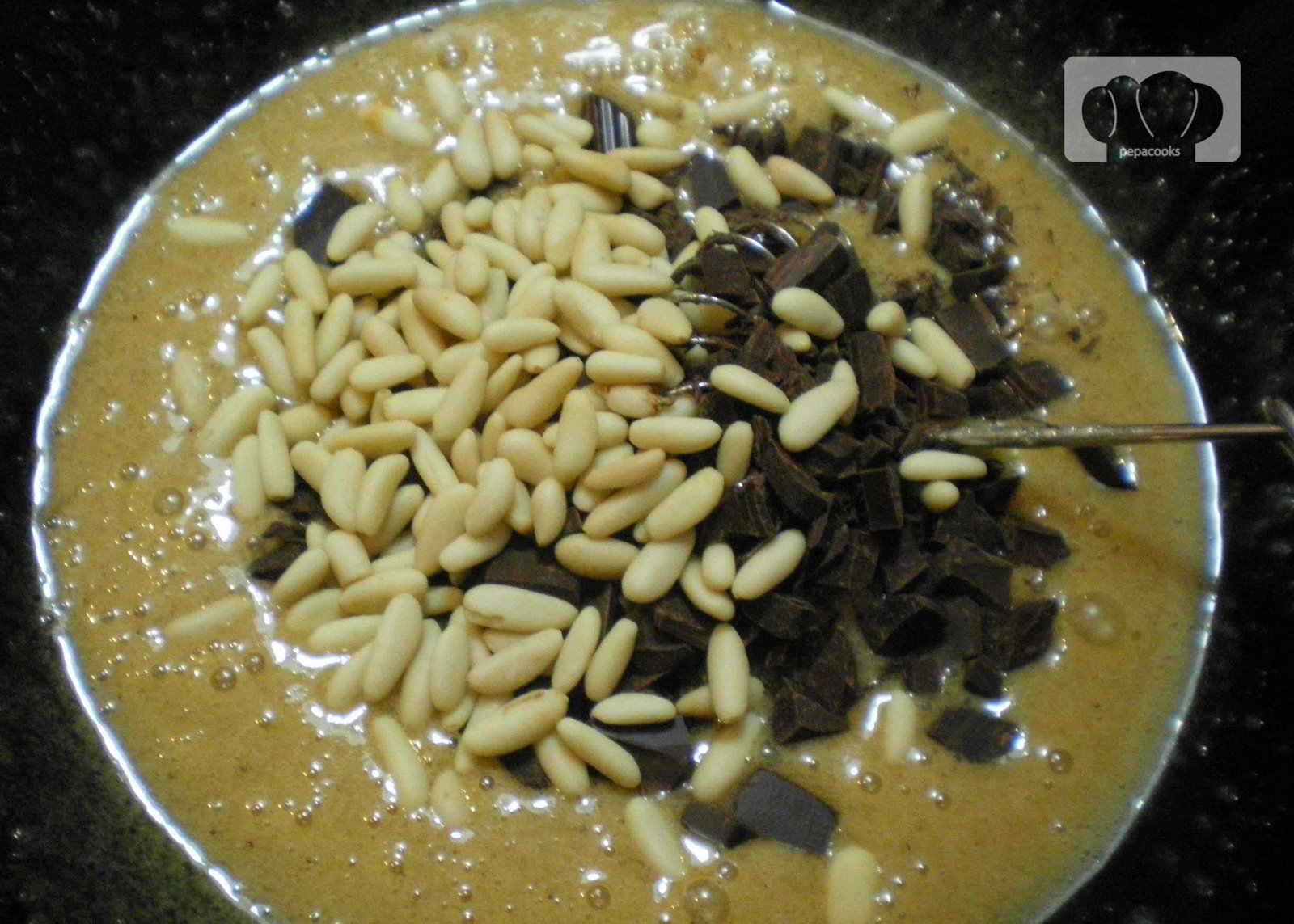 [Galletas-piñones-y-chocolate---06.jpg]