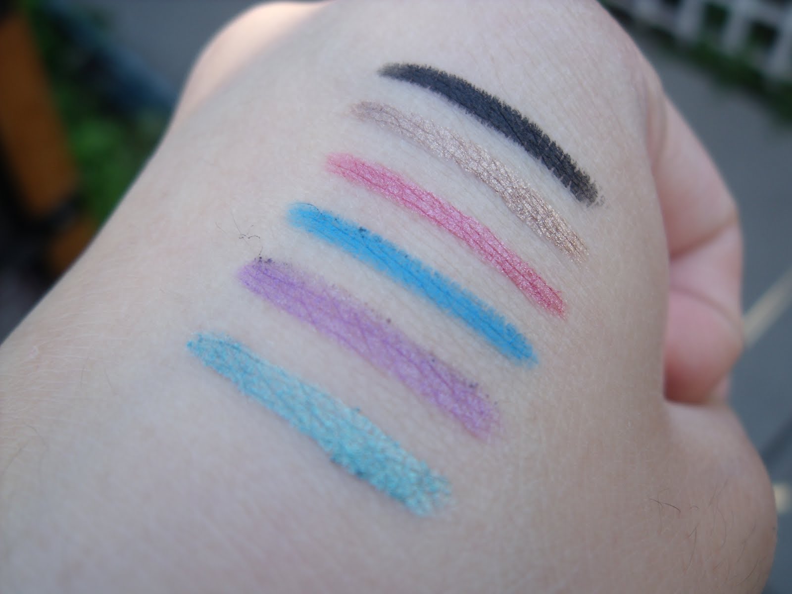 BeautyEverything NYX Eyeliner Pencil Swatches!