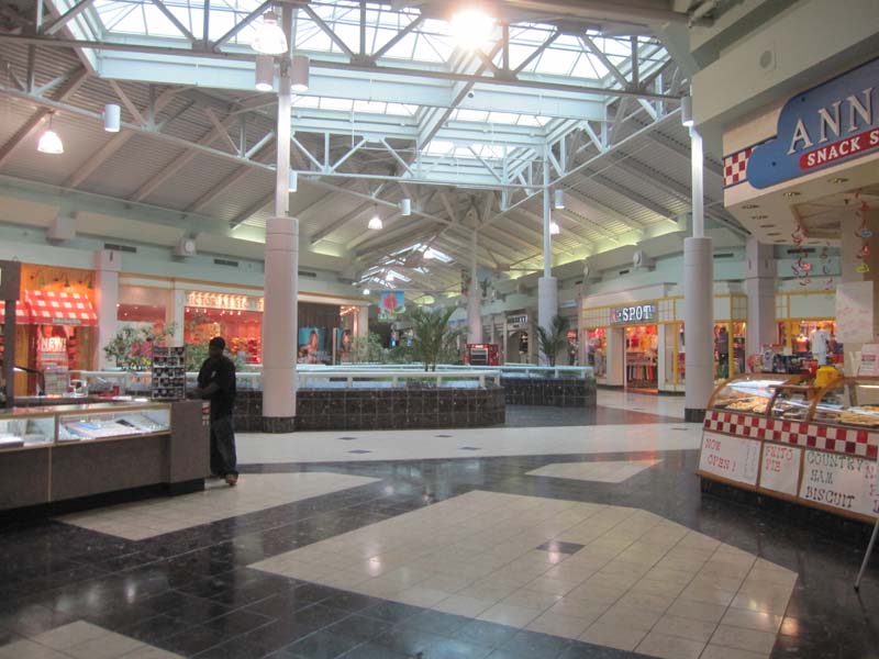 galleria mall houston food court