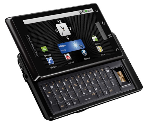 Motorola Milestone hits Canada