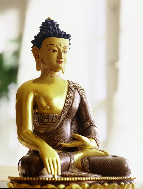[Buddha_statue_room_rGP.jpg]