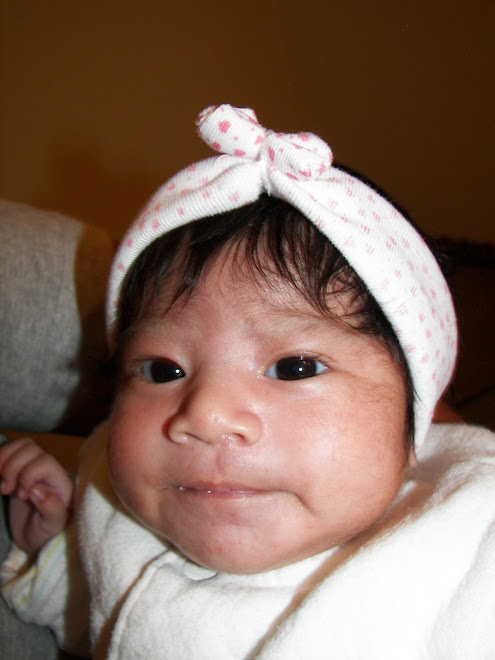 October 22, 2007 - Almost 1 month old.