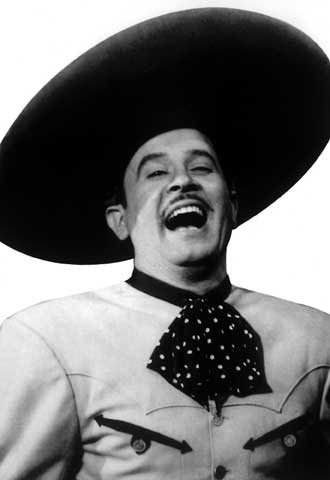 Tumba de Pedro Infante... Vicente Fernandez Mariachi