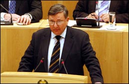 [1231502056-03387.jpg]