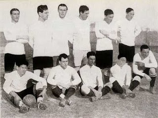 http://4.bp.blogspot.com/_USBe4Qol_sE/SnonBQ0yUZI/AAAAAAAAAEs/4qRyjPMtC7A/s320/1916+Uruguai.jpg