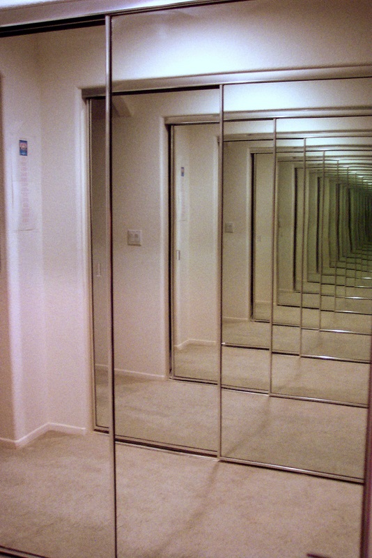 Our network life an infinite reflection