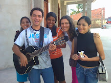 Cedinho na porta da Igreja é só animação!