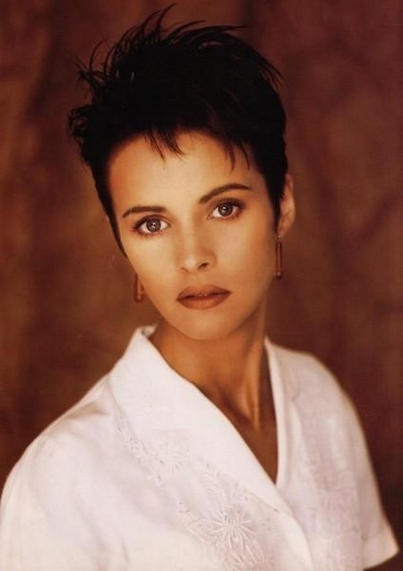 New Celebrity Buzz: Sheena Easton Height