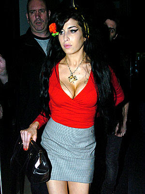 amy winehouse bra size 36c after breast implants amy winehouse is a