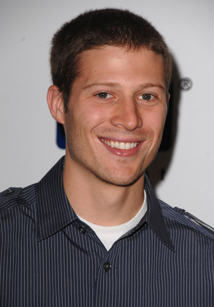 New Celebrity Buzz: Zach Gilford Height