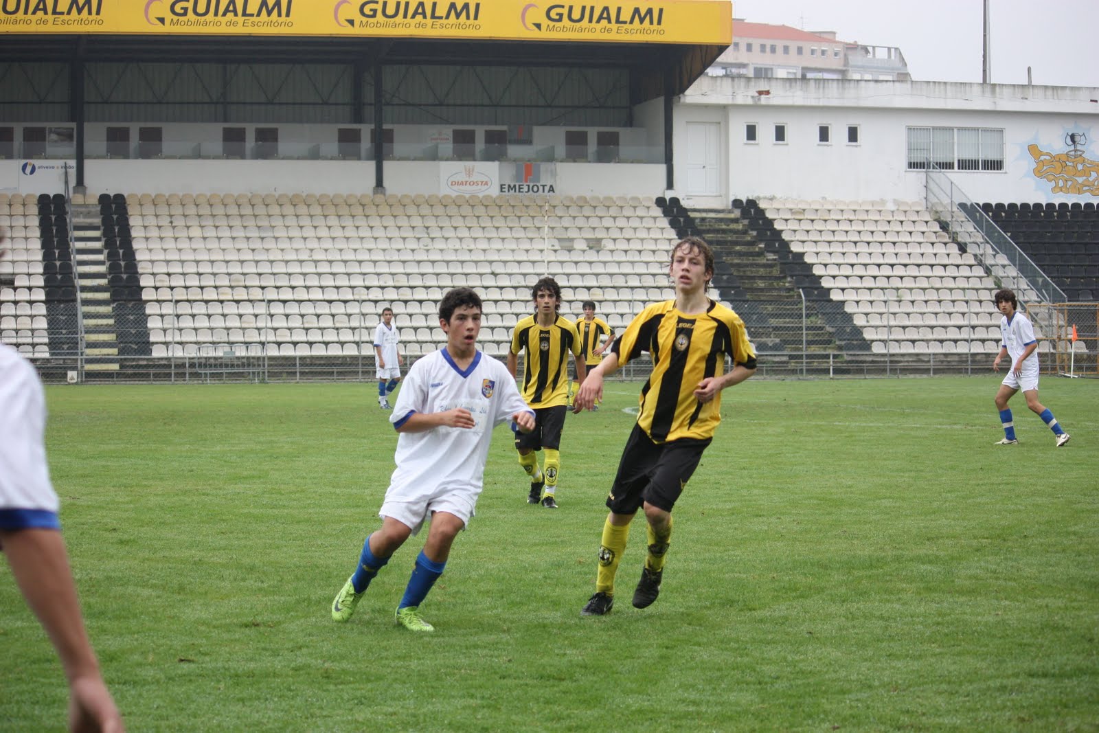 [Andre_voltou+a_encher_o_campo.JPG]