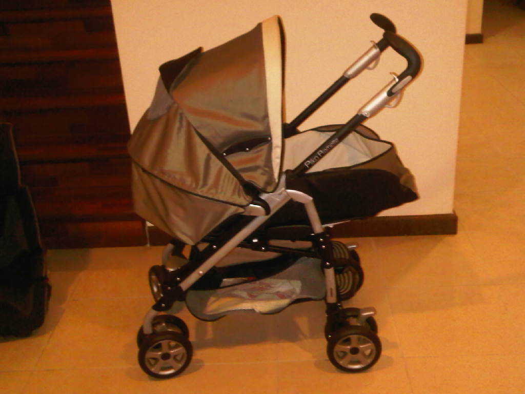 Mommies (M) Inc [PreLoved] Peg Perego Stroller/Pram