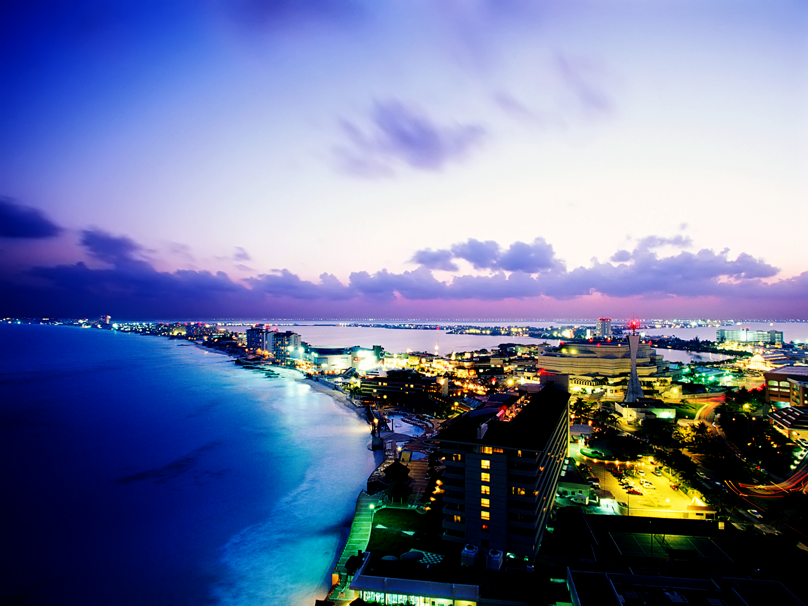 http://4.bp.blogspot.com/_UeKpPmoedmk/S8RmMTPoYrI/AAAAAAAAAQk/0KZQaJ9-B8w/s1600/Cancun%25252Bat%25252BNight%25252BSkyline%25252BWalp%25252Blong%25252Bgoodbye.png