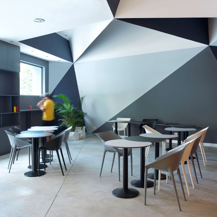 [yatzer-ceiling-2.bmp]