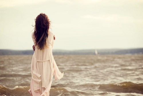  _ _ _ ALONE GIRL _ _ _ Back,dress,horizon,water,alone,girl-f7237054f369aca58041b635c3bfa3d2_h