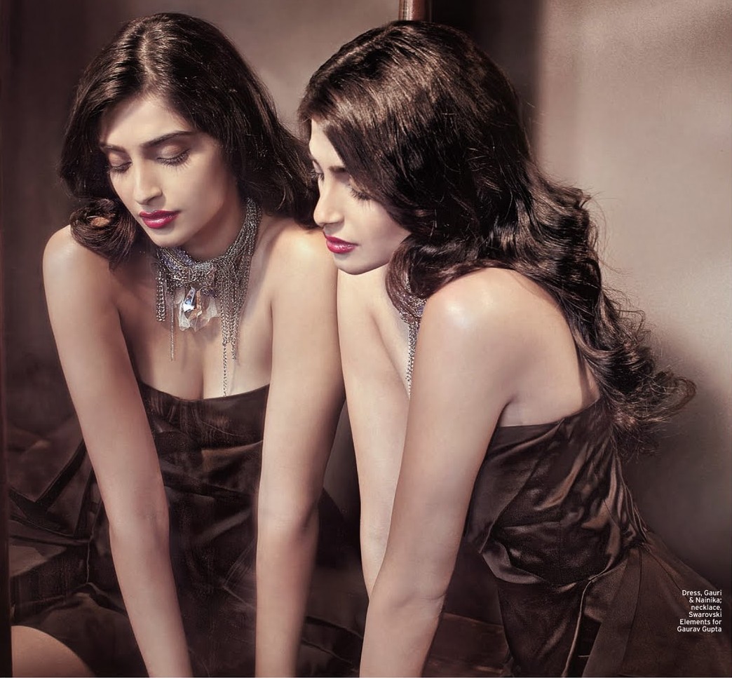 HOT SEXY PICS: Sonam Kapoor Hot Photos