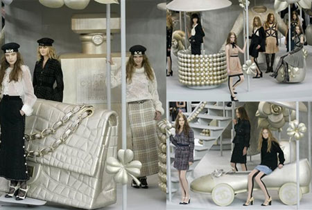 [chanel-fall-winter-2008-9-carousel.jpg]
