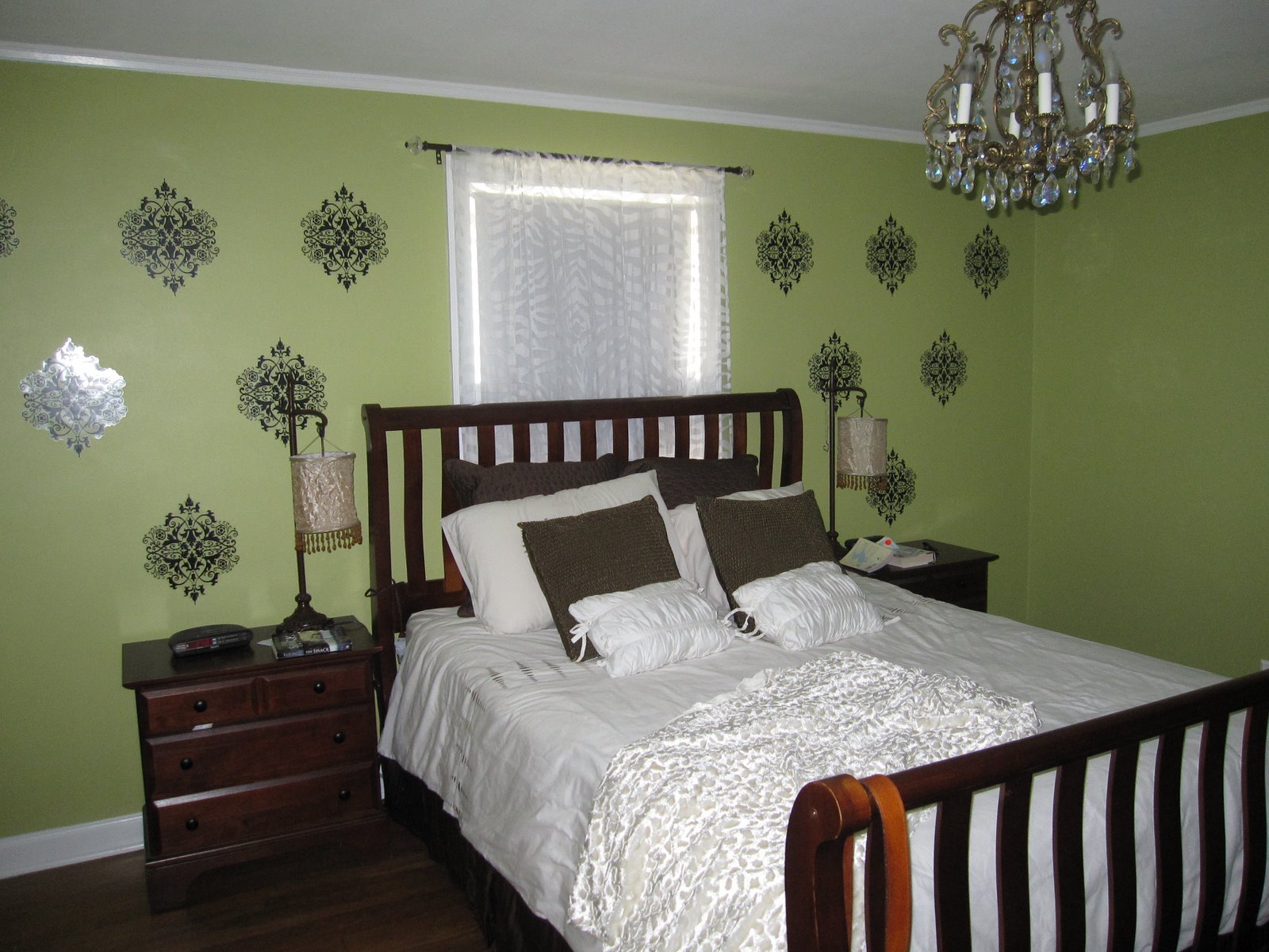 [michaela+bedroom.jpg]