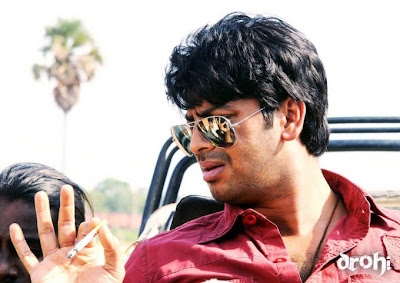 Srikanth escapes from accident