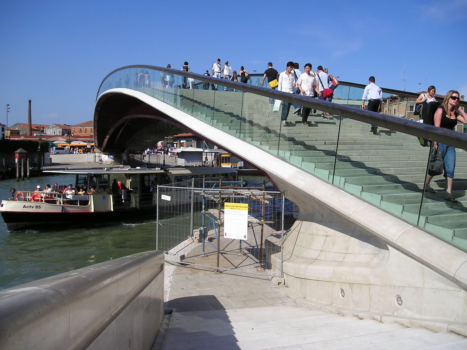[Venise+2009+ponte+della+costituzione+(2).JPG]