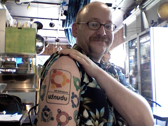 [ubuntu-tattoo.jpg]