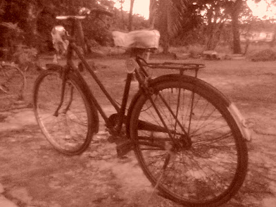http://4.bp.blogspot.com/_UskzPwBZnZo/SP_cVpm8M5I/AAAAAAAAARM/fAFWEPRUM9s/s400/Basikal+Tokbah.jpg