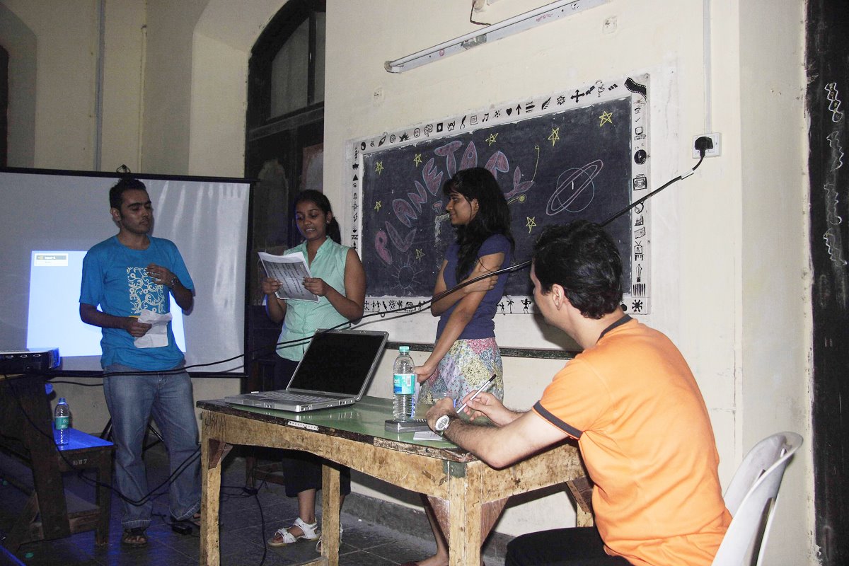 [9.+WILSON+-+Dale+Bhagwagar+judging+a+PR+event+at+Wilson+College,+Mumbai.+-+Pic+1.JPG]